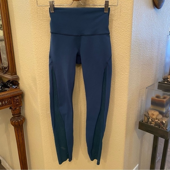 LULULEMON Women Teal Perforated Athletic Leggings Size 2 - Picture 1 of 8